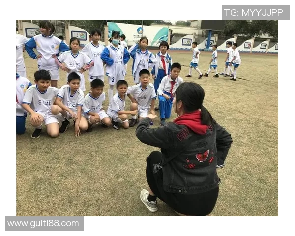 足球明星幼儿园快乐成长之旅与梦想启航的精彩瞬间